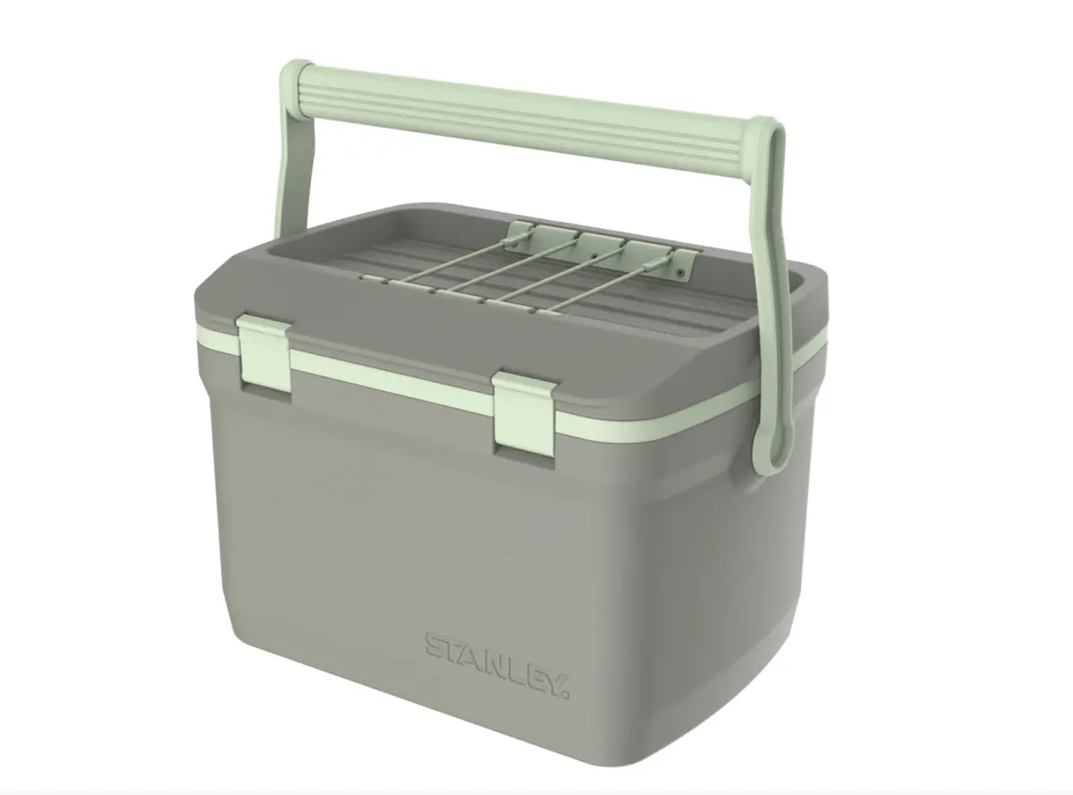 The Easy Carry Outdoor Cooler - 16Qt 1
