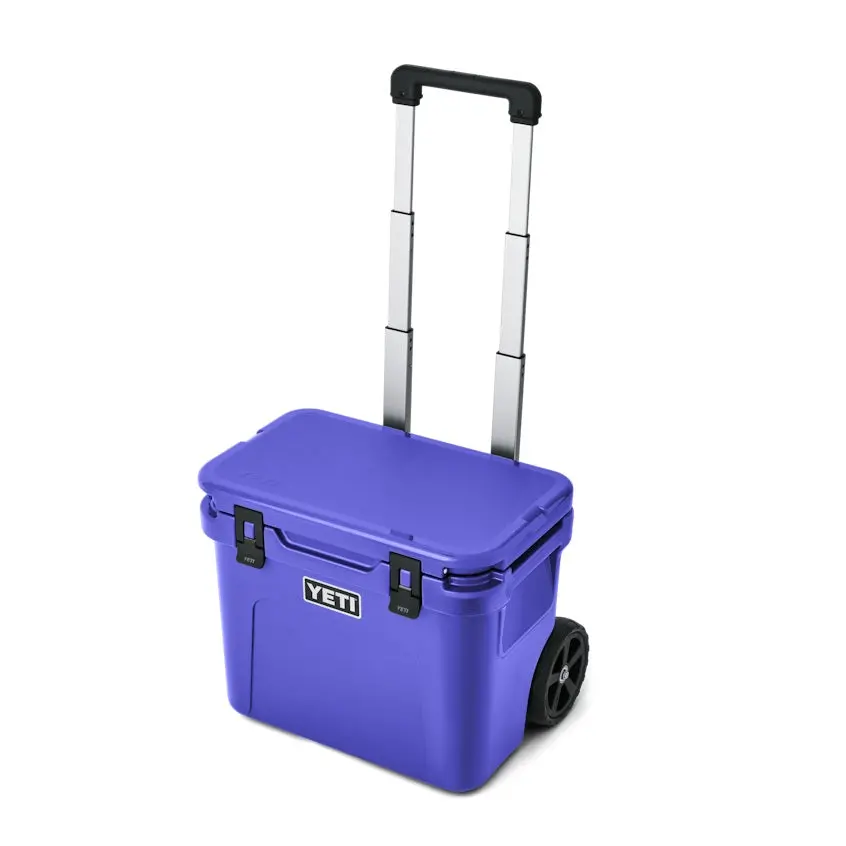 Roadie 32 Wheeled Cooler 1