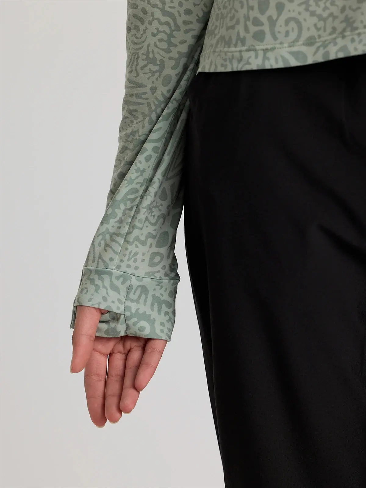 Women's Elevate Lightweight Hoodie 3