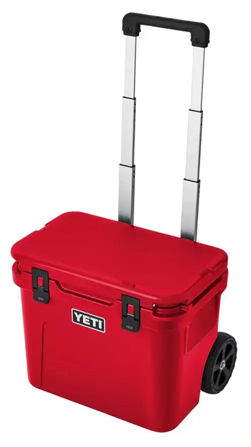 Roadie 32 Wheeled Cooler 1