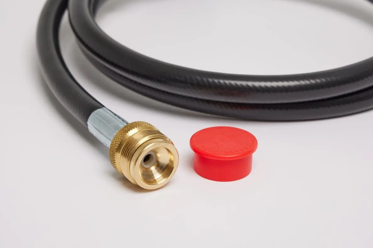 High-Pressure Propane Gas Hose And Adapter 2
