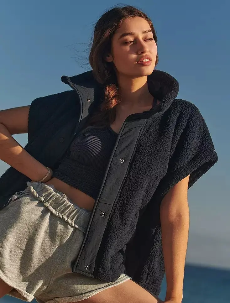 Women's Scout It Out Vest 1