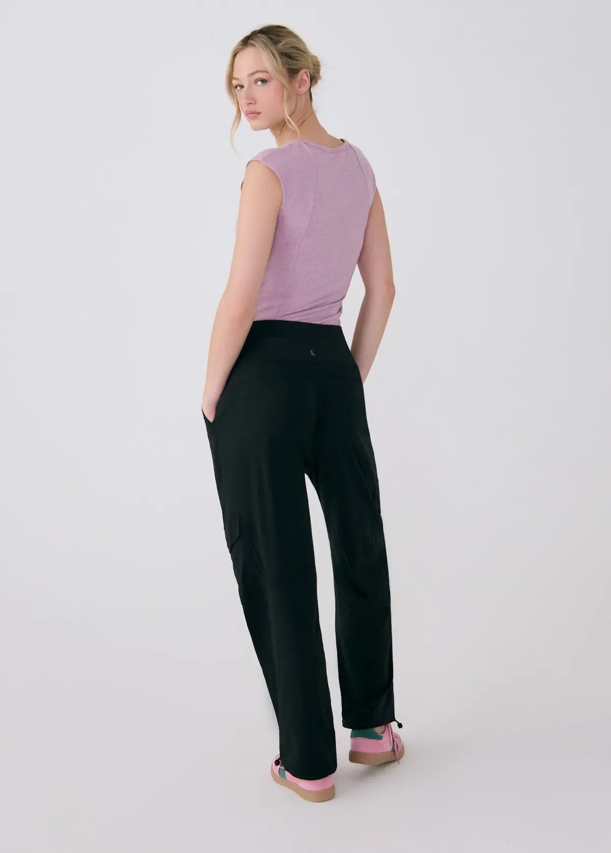 Women's Momentum Cargo Pant 2