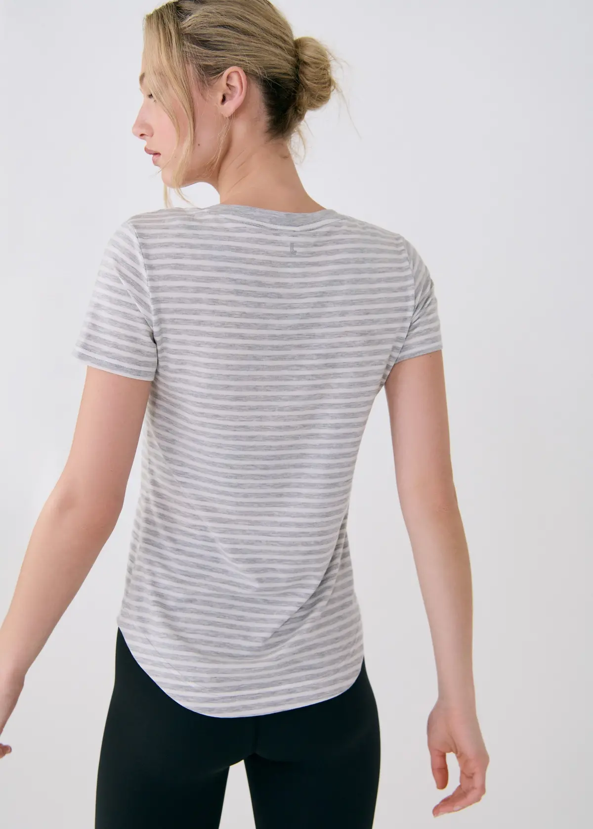 Dynamic V-Neck Tee 2