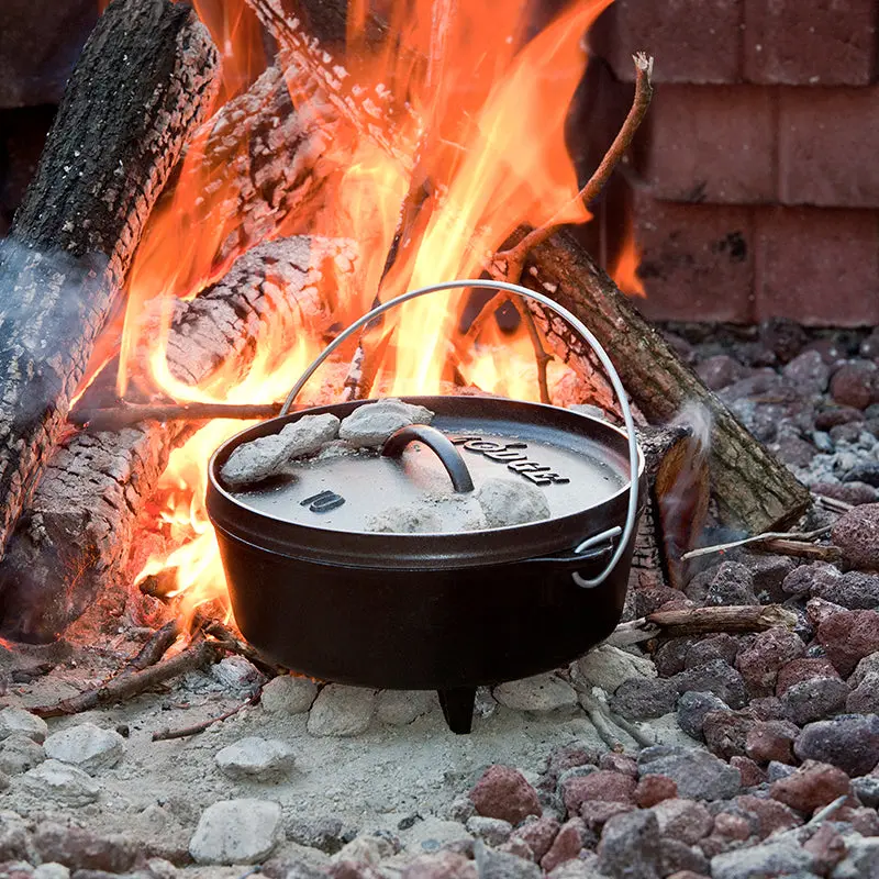 Logic 4 Qt. Camp Dutch Oven 2