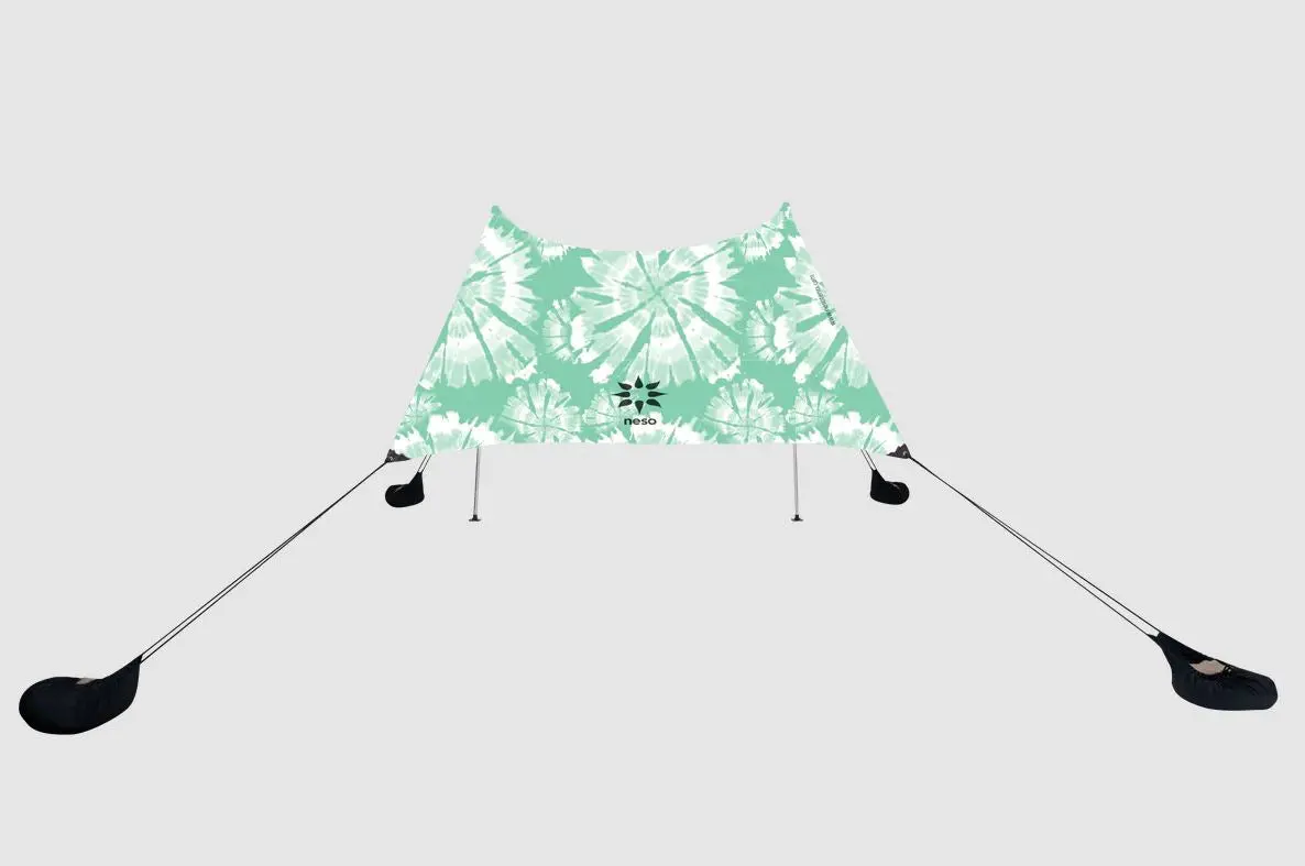 The Neso Gigante Beach Tent 1