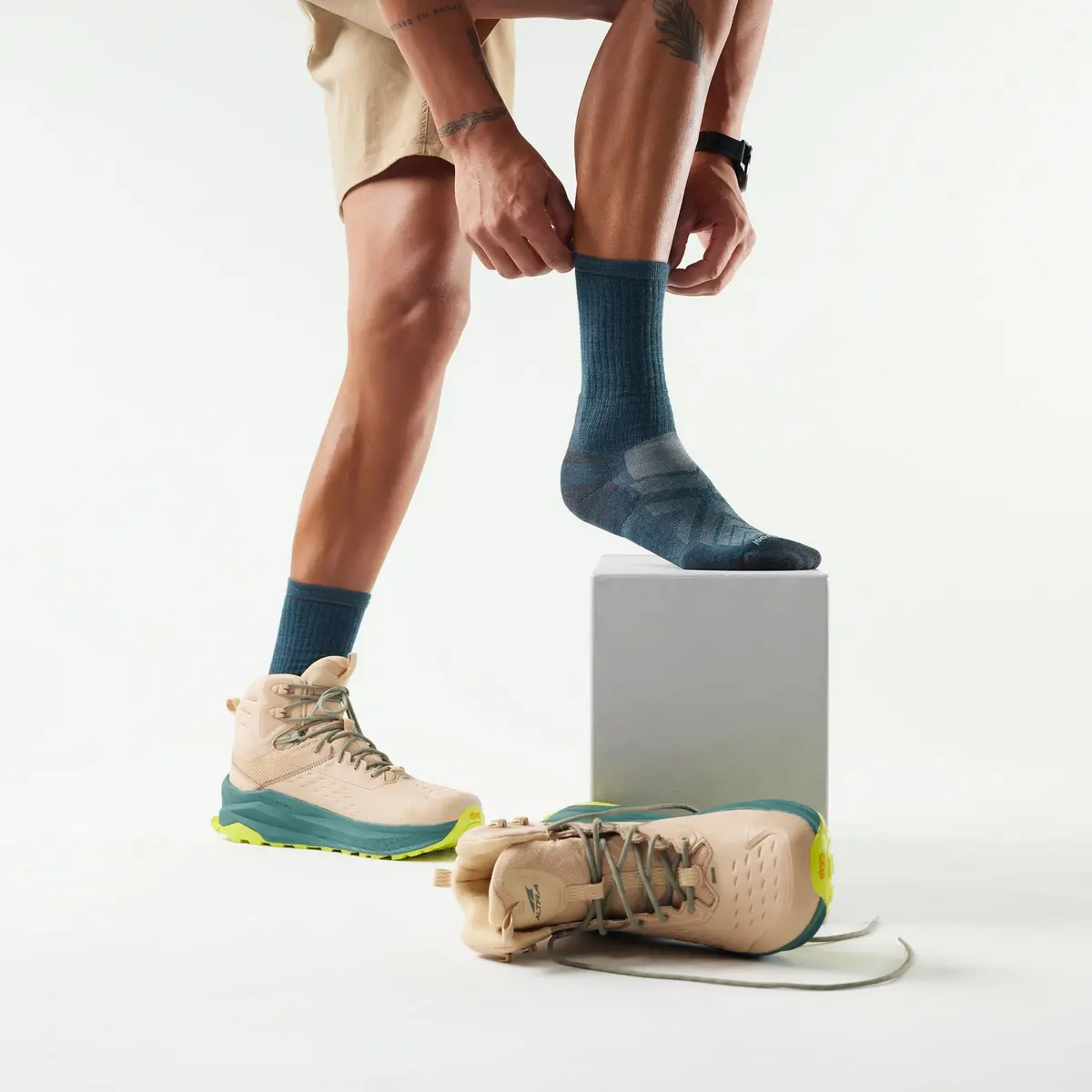 Hike Targeted Cushion Crew Socks 2