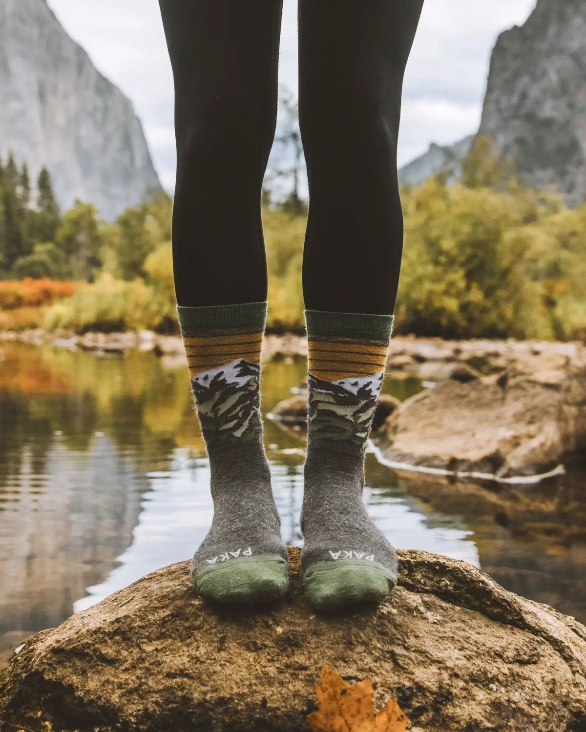 Essential Mountain Crew Socks 2