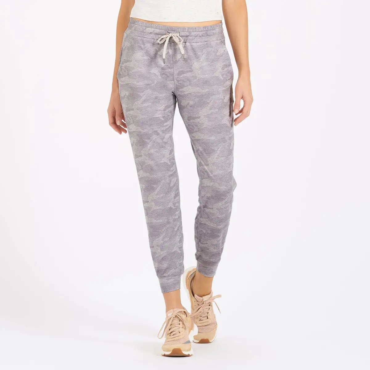 Women's Performance Jogger 1