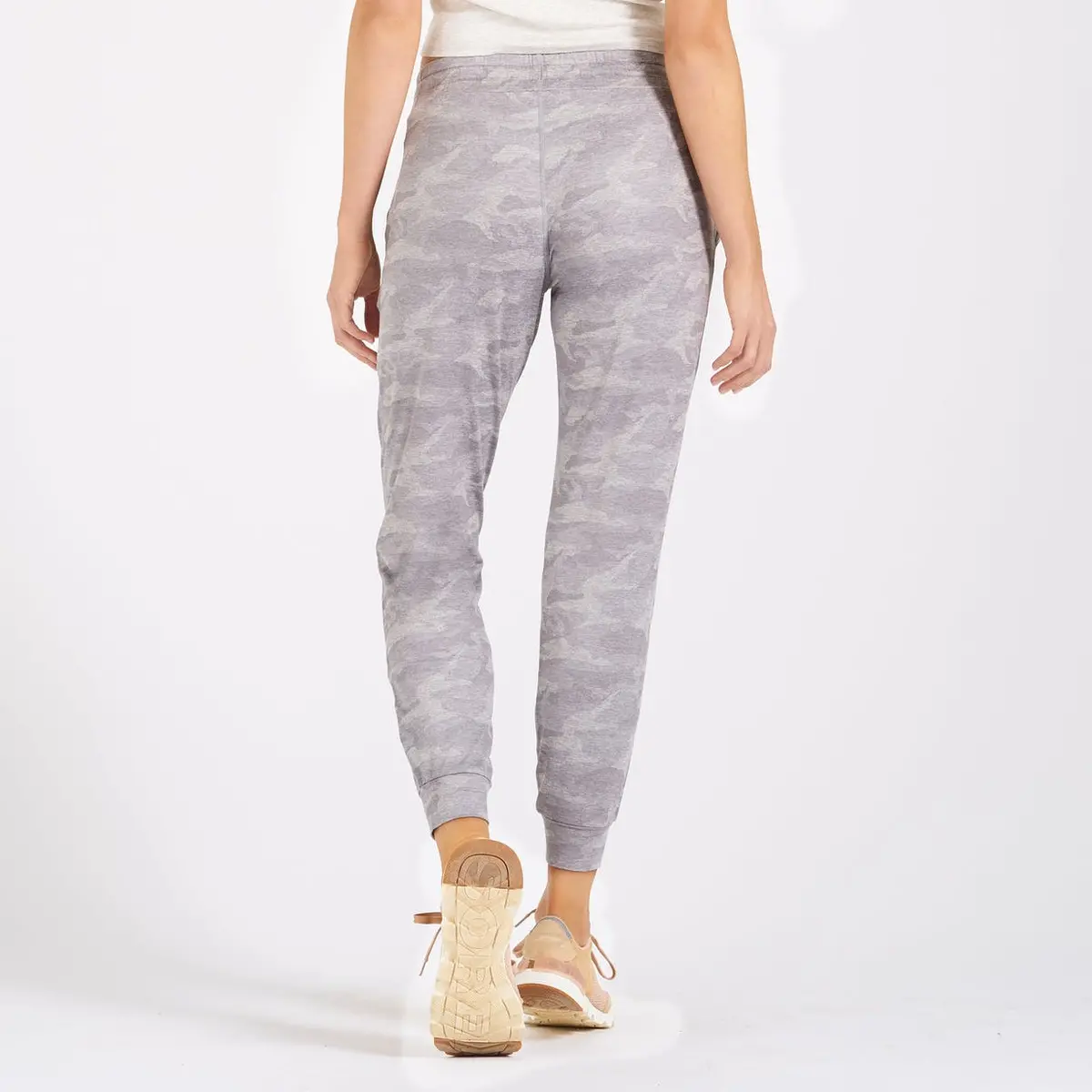 Women's Performance Jogger 3