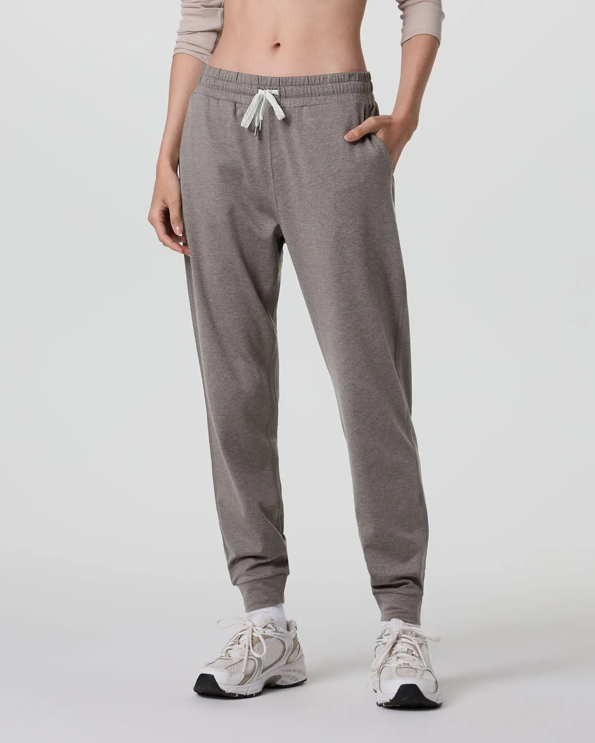 Women's Performance Jogger 1