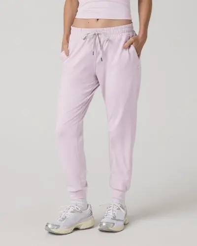 Women's Performance Jogger 1