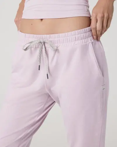 Women's Performance Jogger 3
