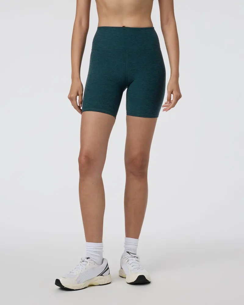 Women's Clean Elevation Shorty 1