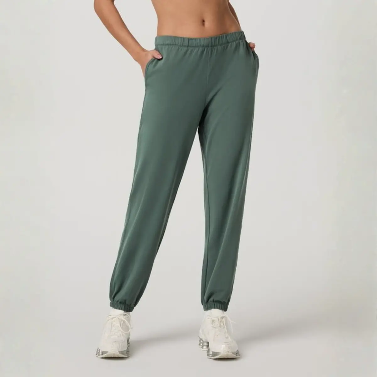 Women's Halo Modern Sweatpant 1