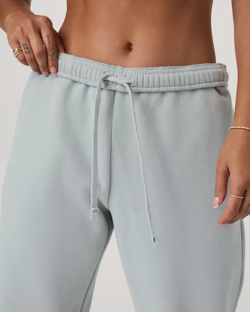 Women's Restore Classic Sweatpant 3