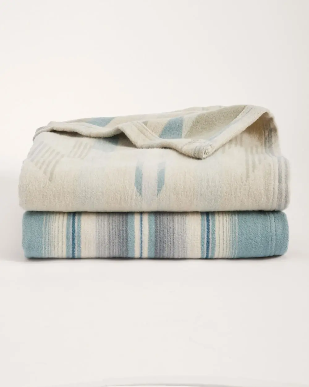 Organic Cotton Throw Gift Pack Set Of 2 1