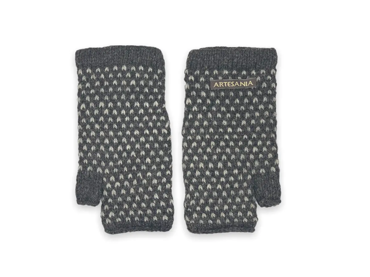 La Paz Wrist Mitts 1