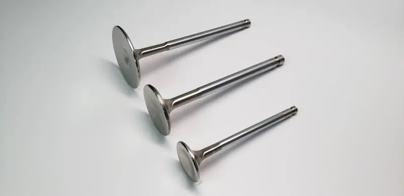 Ferrea Competition Plus Intake Valve For Chevy Small Block – 2.15In Stem, 11/32In Diameter, 5.4In Length (Single Unit) 2