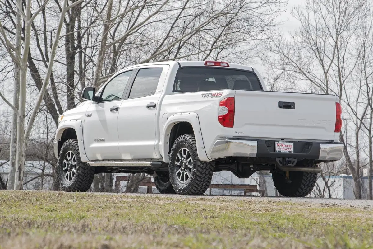 Rough Country 2.5–3-Inch Leveling Kit For 2007–2021 Toyota Tundra 4Wd 2